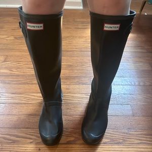 Womens hunter boots size 8